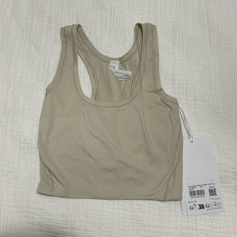 NULU SCOOP NECK CROPPED TANK TOP